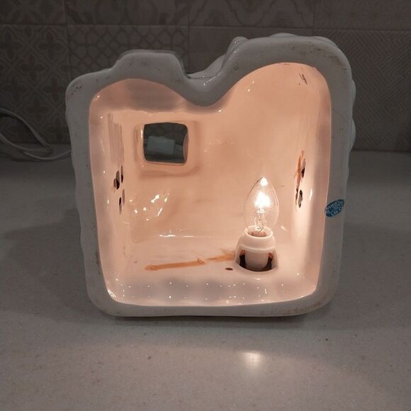 Vintage 80's Christmas Around The World Lighted Snowhouse House Of Lloyd Decor - Picture 11 of 16